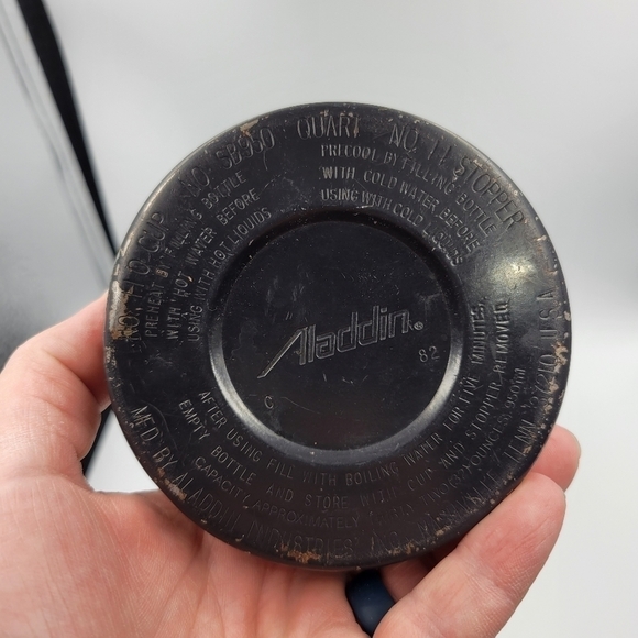 Vintage Aladdin 1 QT Thermos - Picture 2 of 5